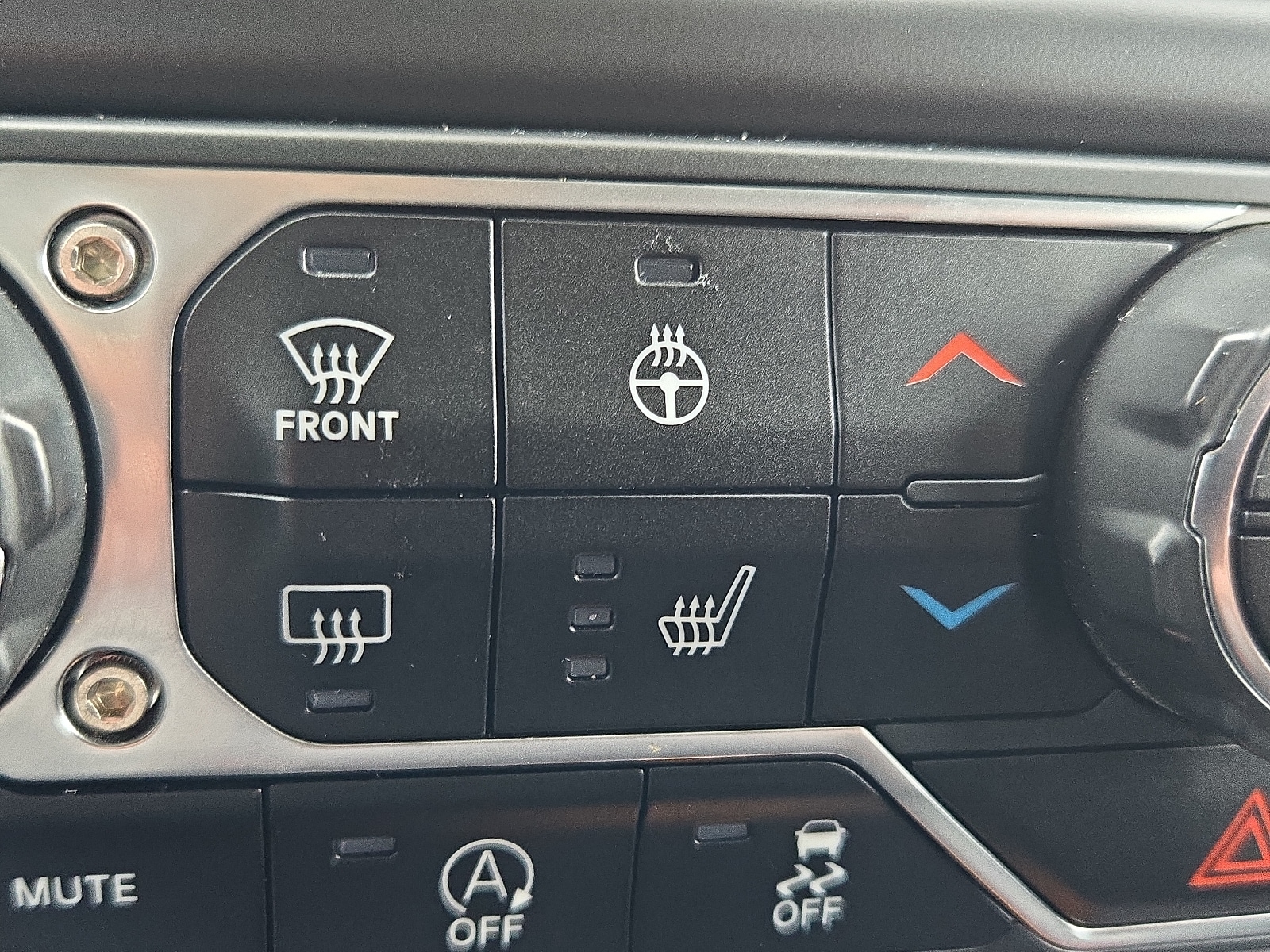 2020 Jeep Gladiator Overland - Photo 14