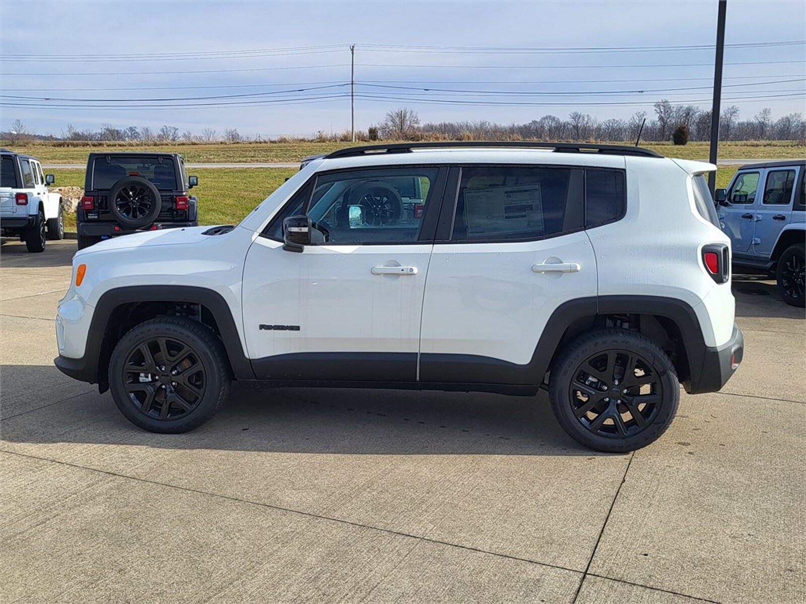 2023 Jeep Renegade Altitude photo 2