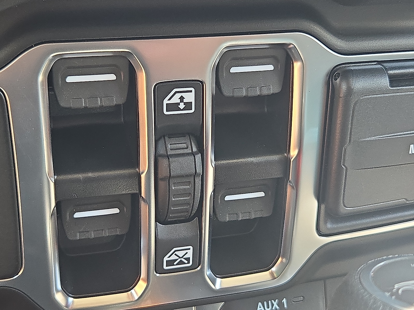 2025 Jeep Gladiator Rubicon - Photo 13
