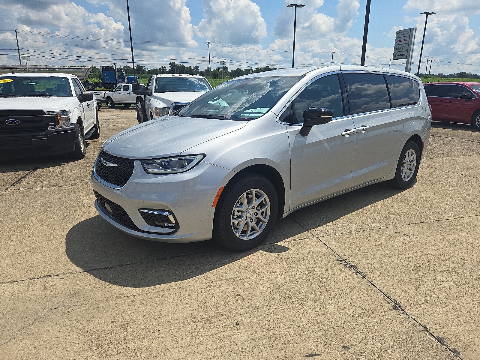 2026 Chrysler Pacifica Passenger Van 