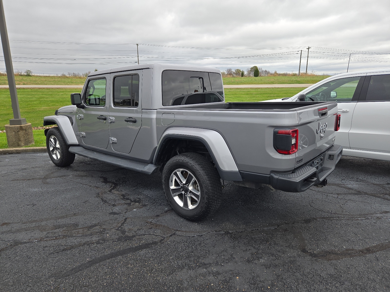 2020 Jeep Gladiator Overland photo 3
