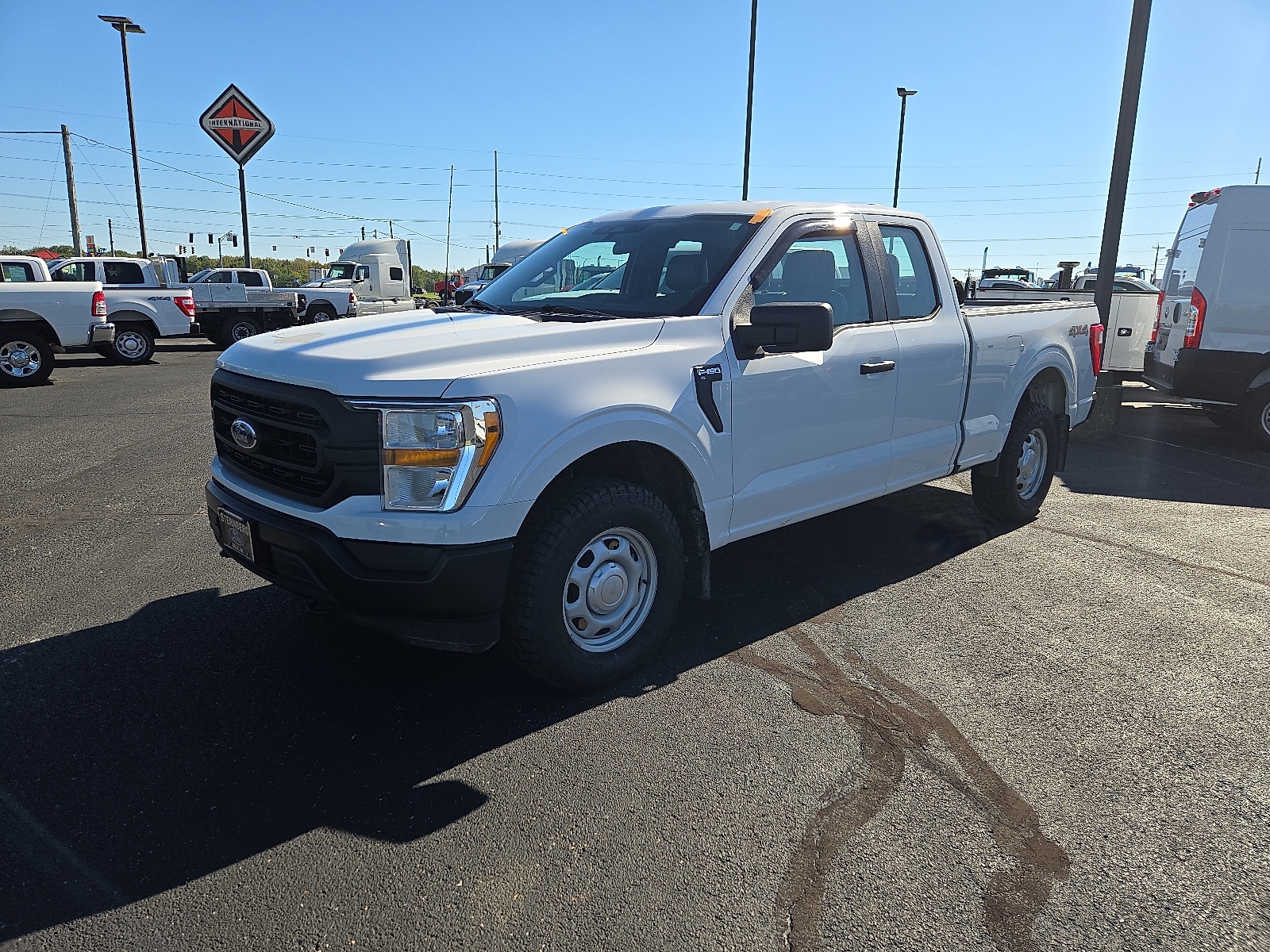 2021 Ford F-150 XL's photo