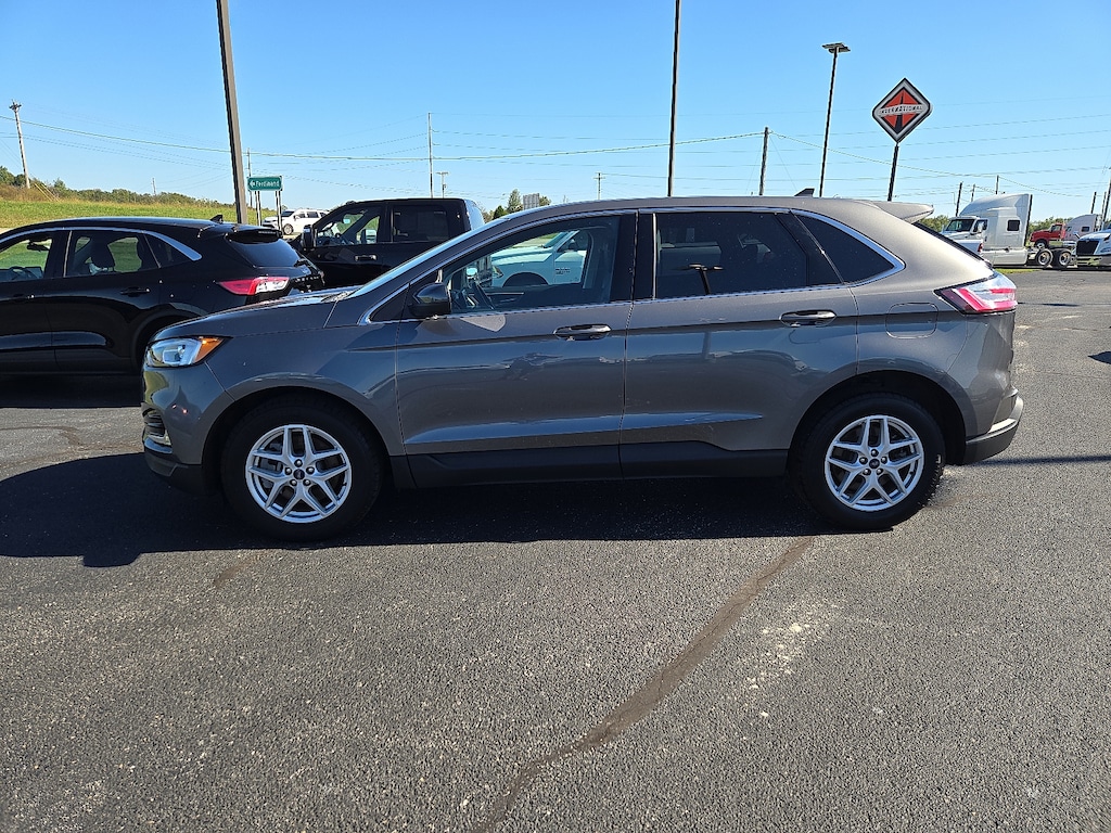 Used 2022 Ford Edge SEL