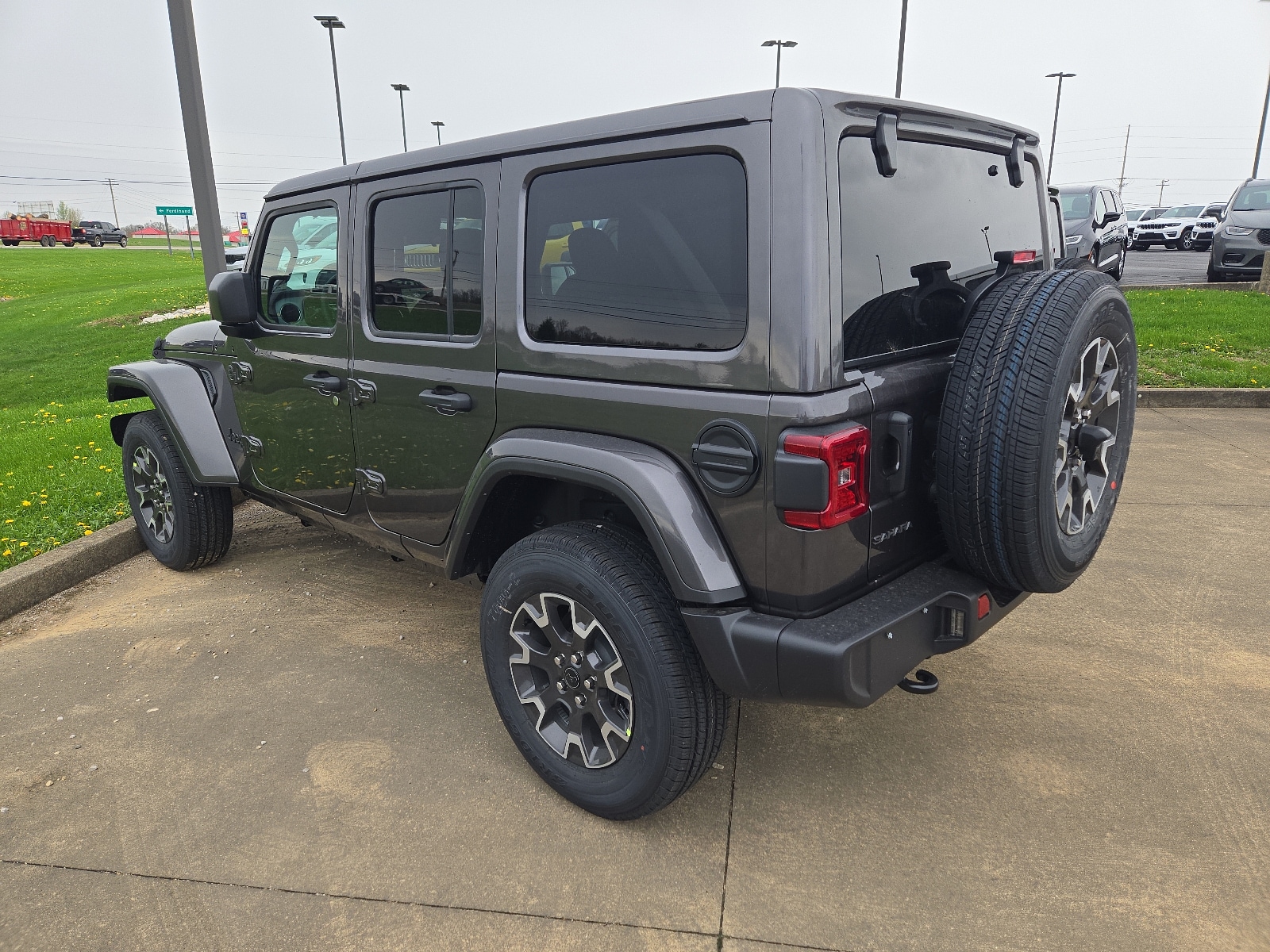 2025 Jeep Wrangler 4-Door Sahara - Photo 3