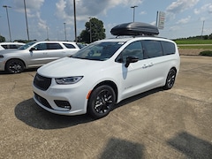 2025 Chrysler Pacifica Select Passenger Van