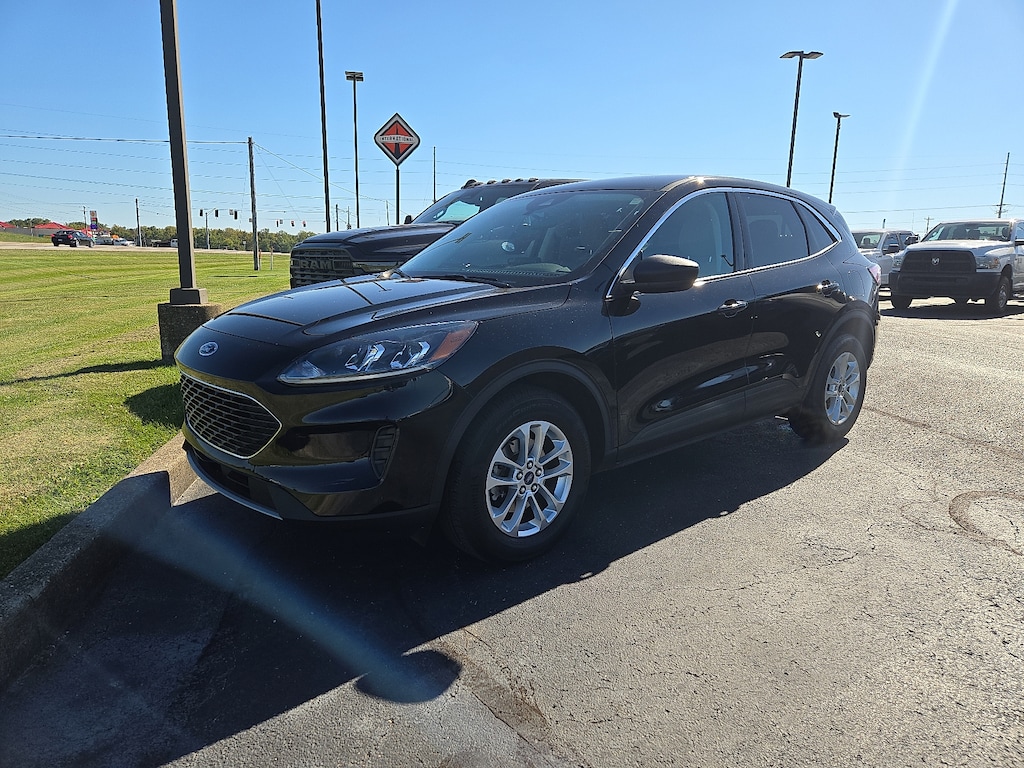 Used 2022 Ford Escape SE