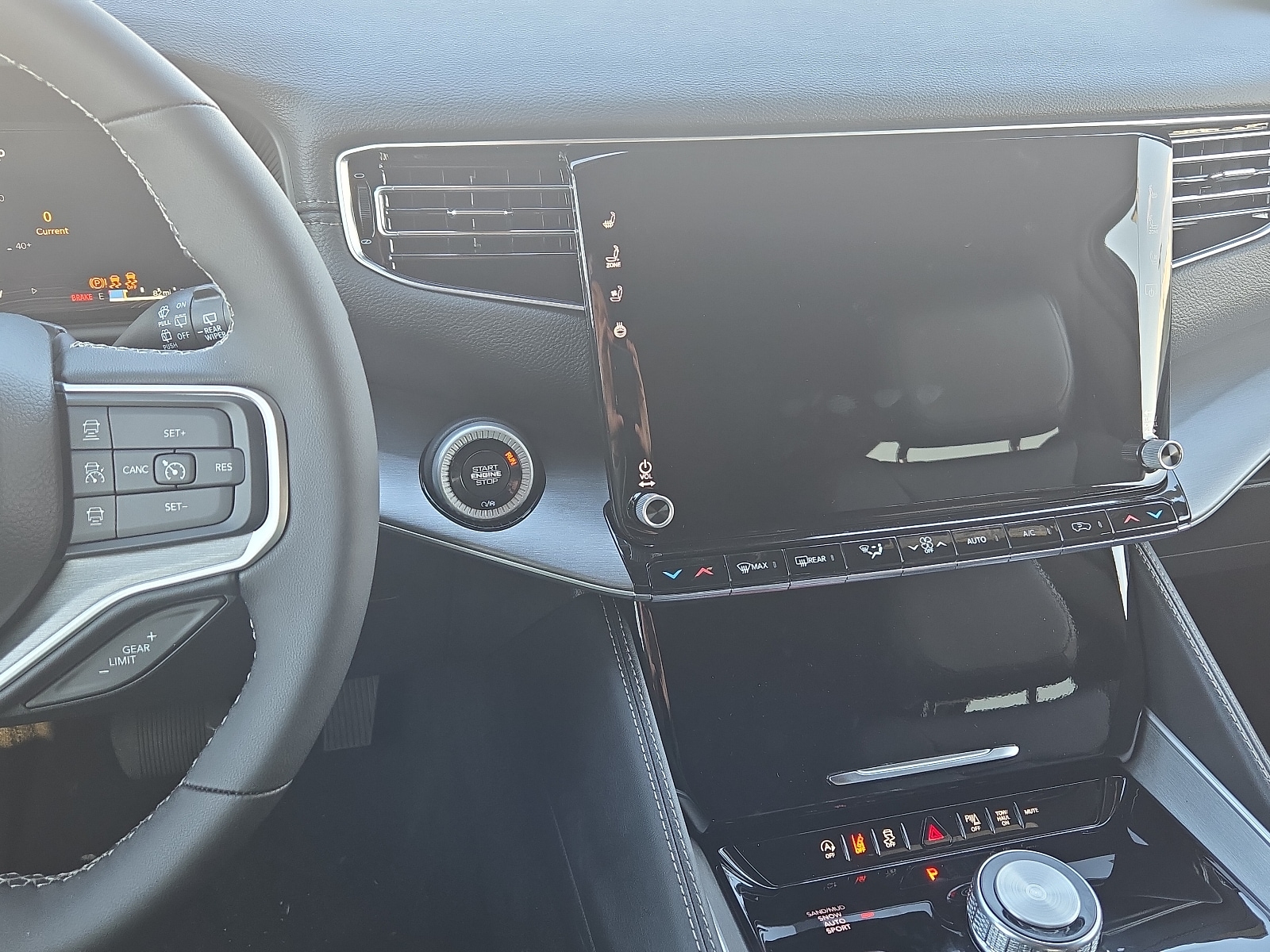 2025 Jeep Wagoneer Series II - Photo 12