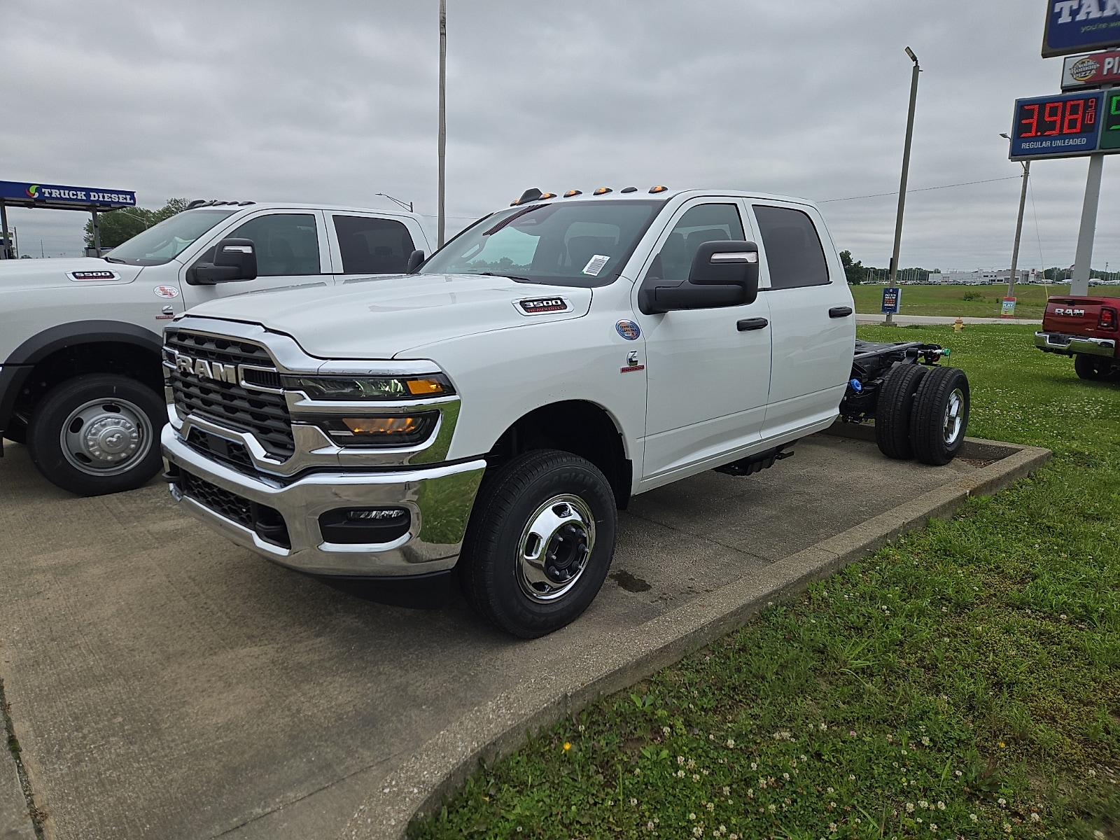 2026 RAM 3500 Tradesman 4X4 Crew Cab's photo