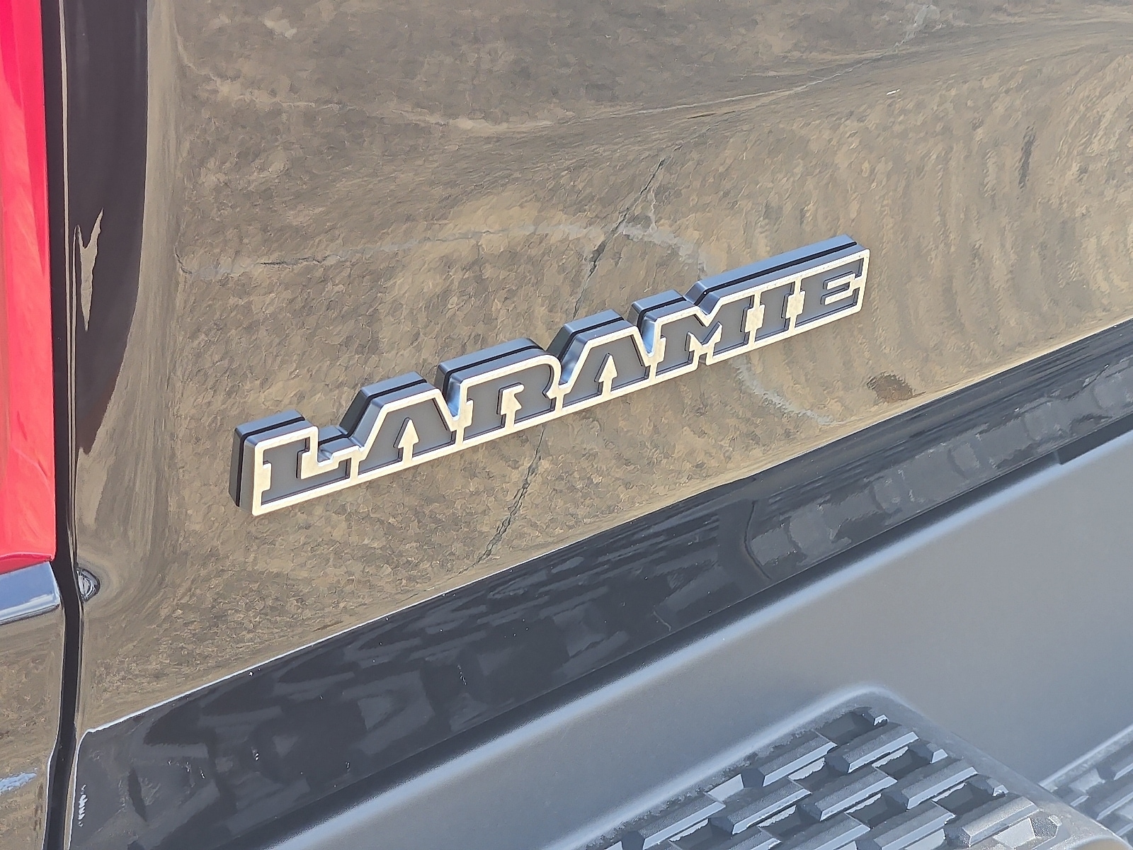 2025 RAM 1500 Laramie - Photo 4
