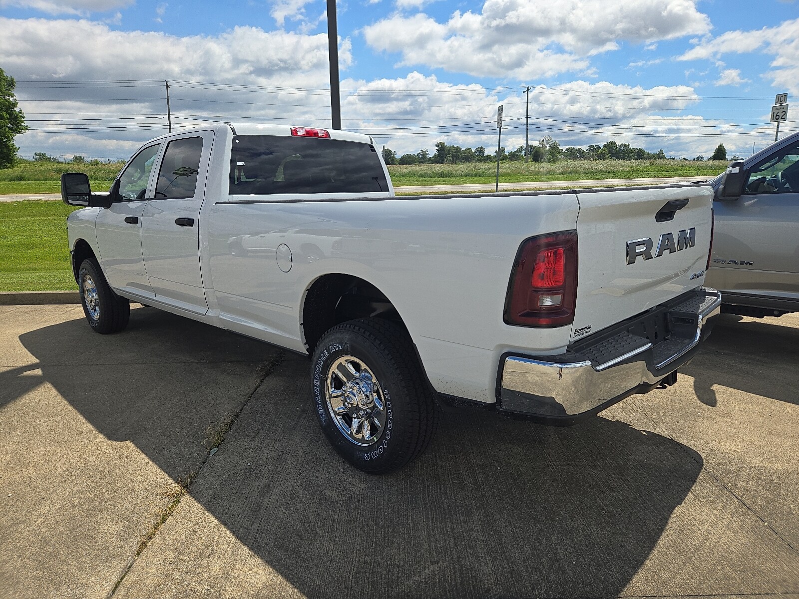 2025 Ram 2500 Tradesman photo 3