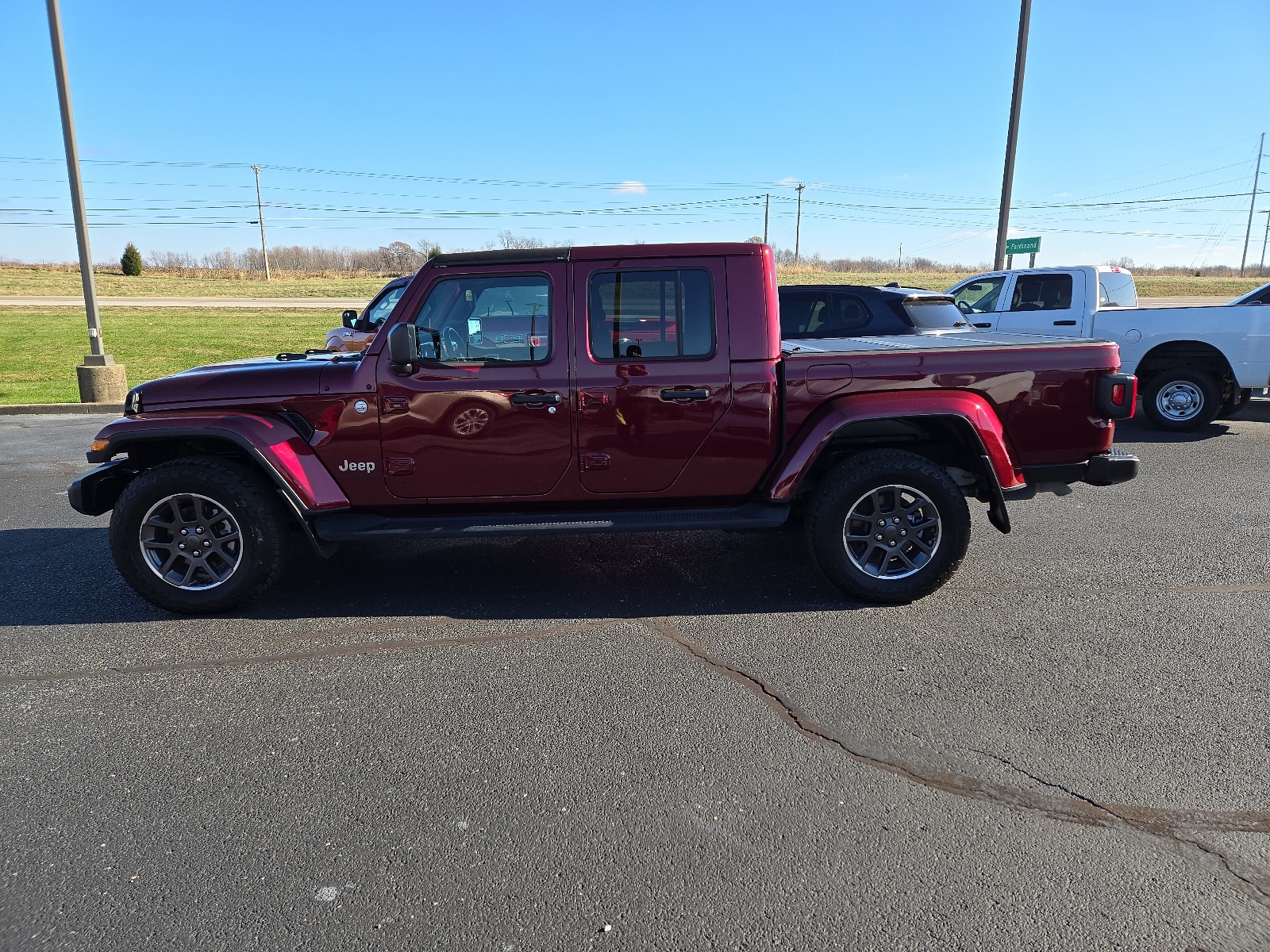 Used 2021 Jeep Gladiator Overland with VIN 1C6HJTFG2ML519553 for sale in Jasper, IN