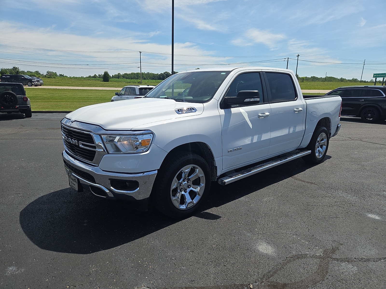 2019 RAM 1500 Big Horn/Lone Star 4x4 Crew Cab 5'7's photo