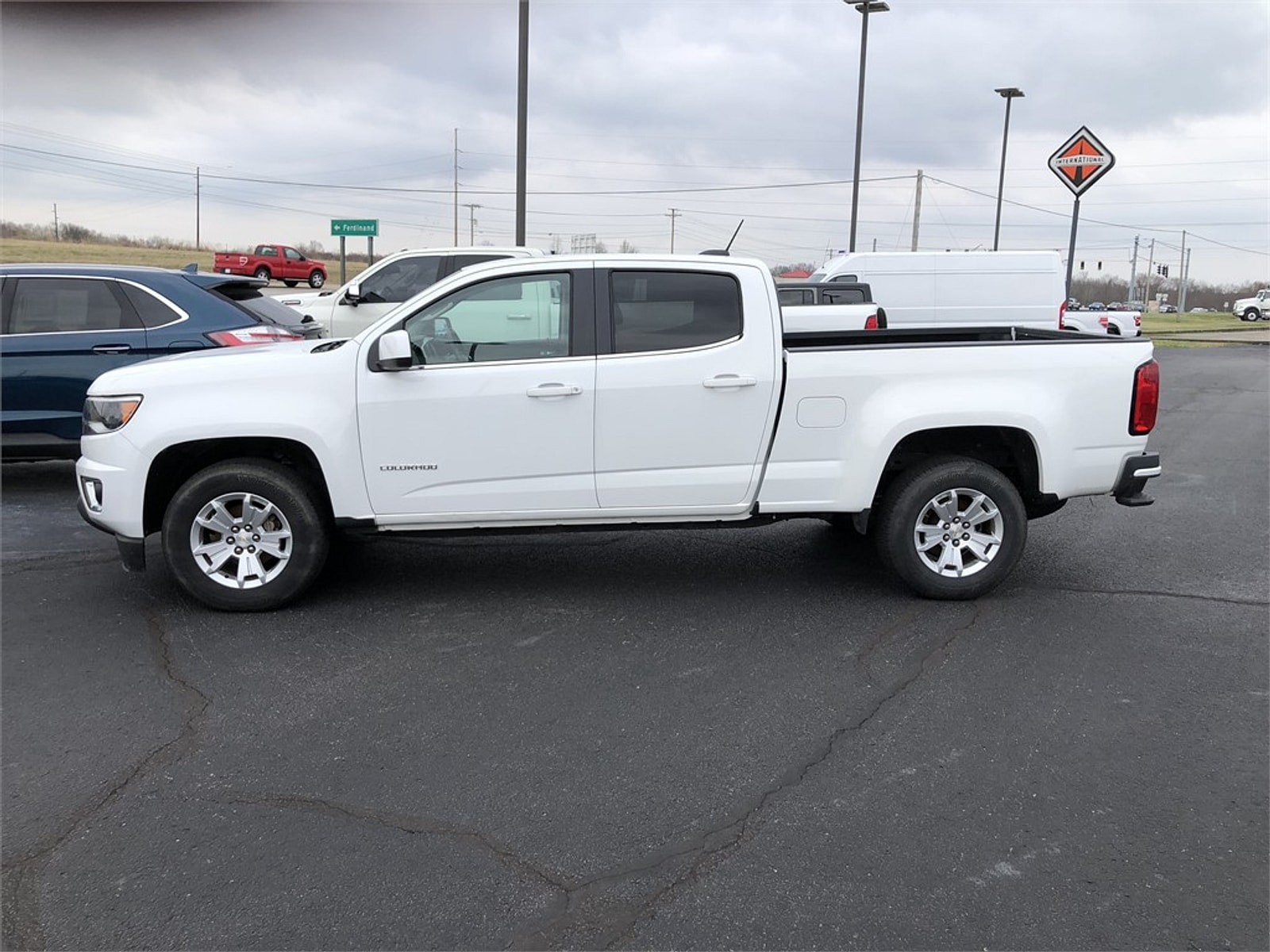 Used 2016 Chevrolet Colorado LT with VIN 1GCGSCE37G1100338 for sale in Jasper, IN