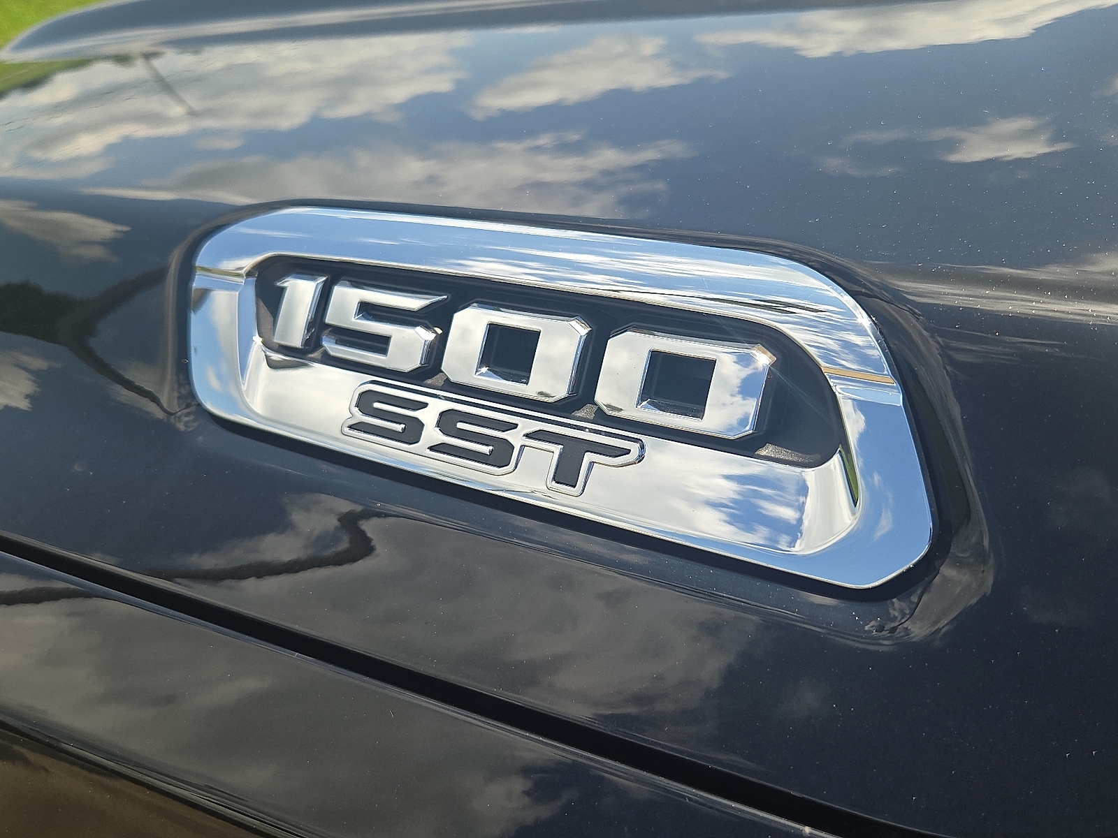 2025 RAM 1500 Laramie - Photo 9