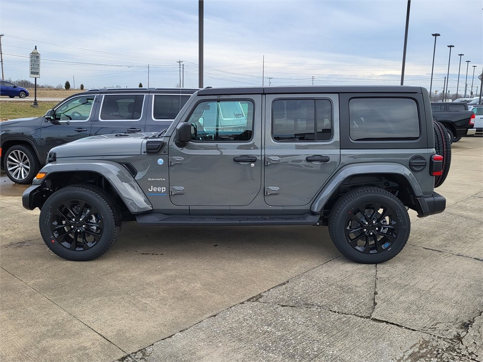 2023 Jeep Wrangler 4xe Sahara Sport photo 2