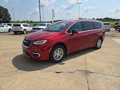 2025 Chrysler Pacifica Select Passenger Van