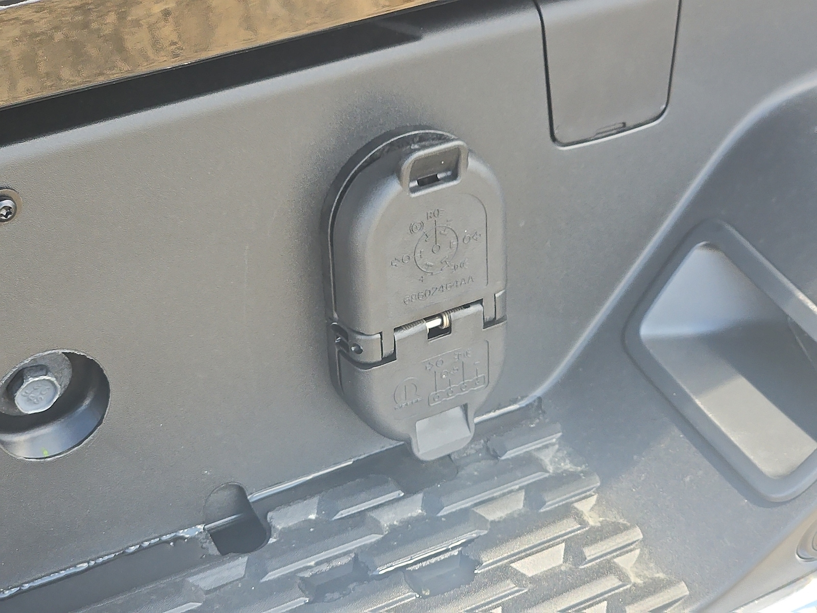 2025 RAM 1500 Laramie - Photo 5