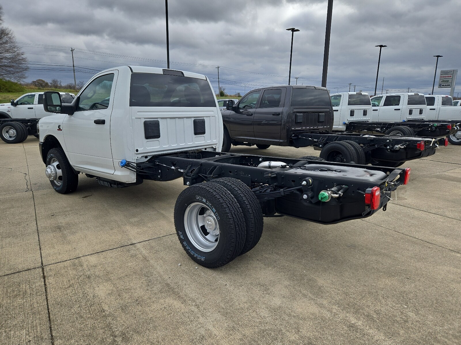 2024 Ram 3500 Tradesman SLT photo 3
