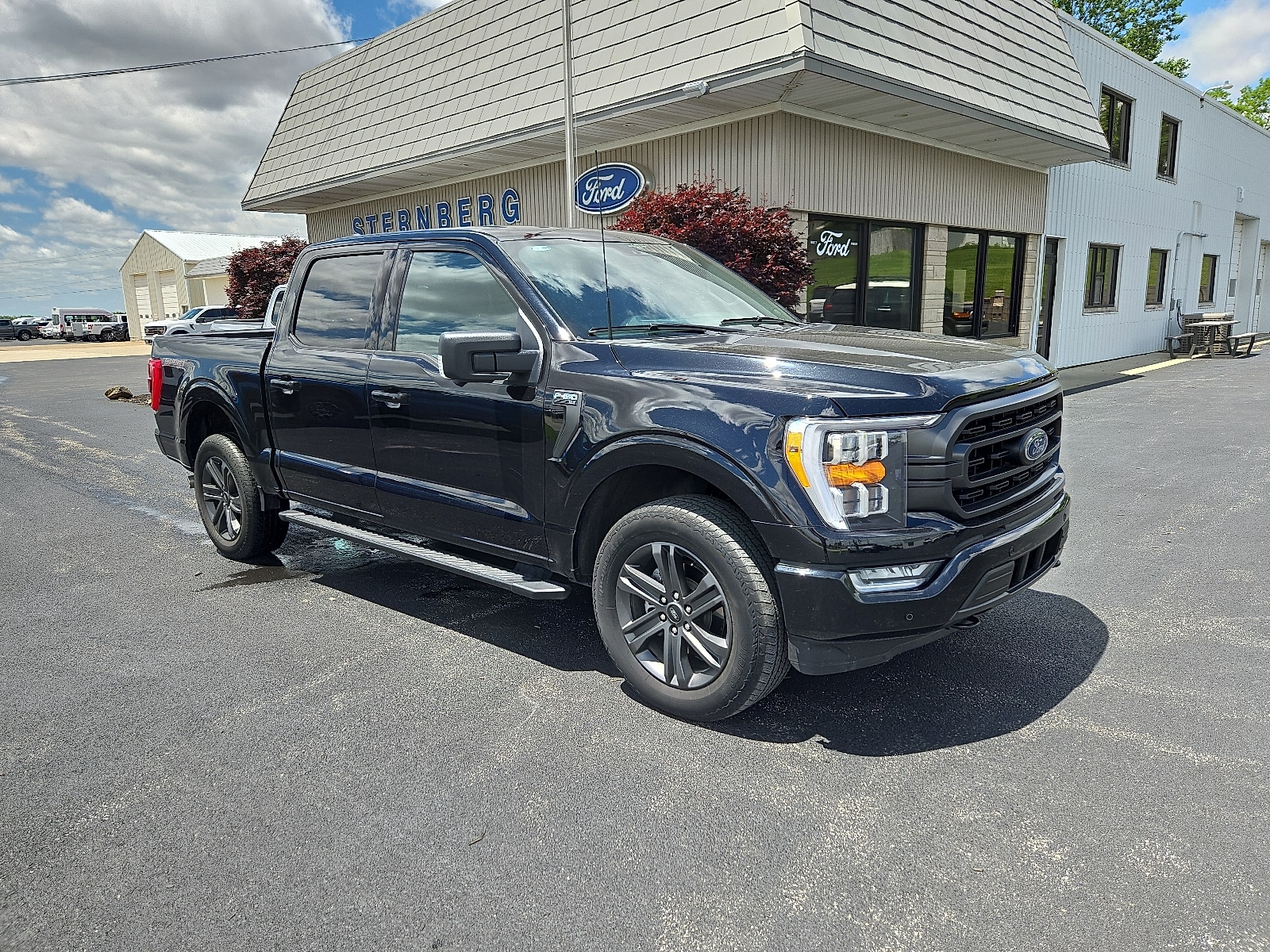2023 Ford F-150 XLT's photo