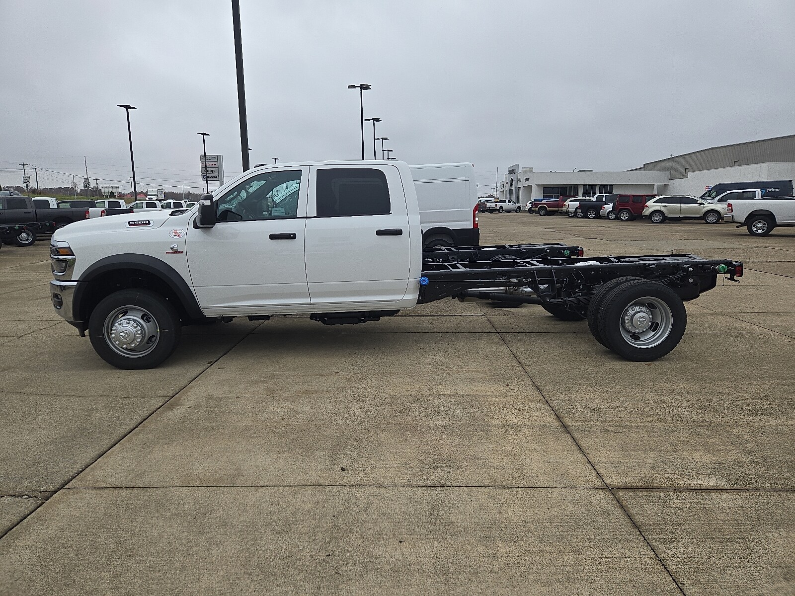 2026 Ram 5500 Tradesman photo 2
