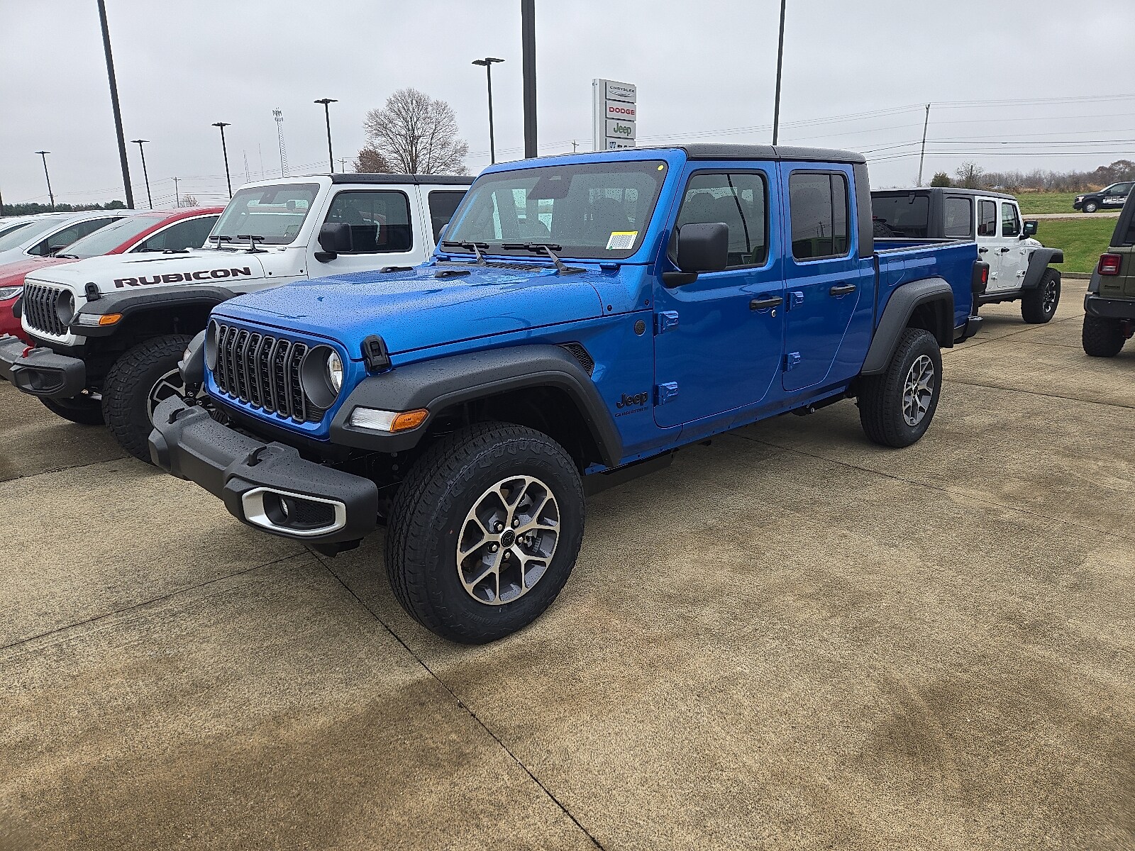 2026 Jeep Gladiator Sport S's photo