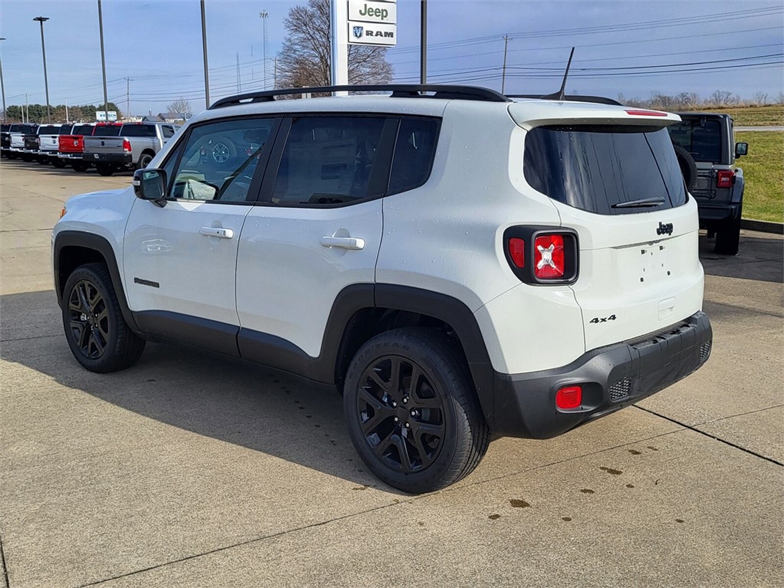 2023 Jeep Renegade Altitude photo 3