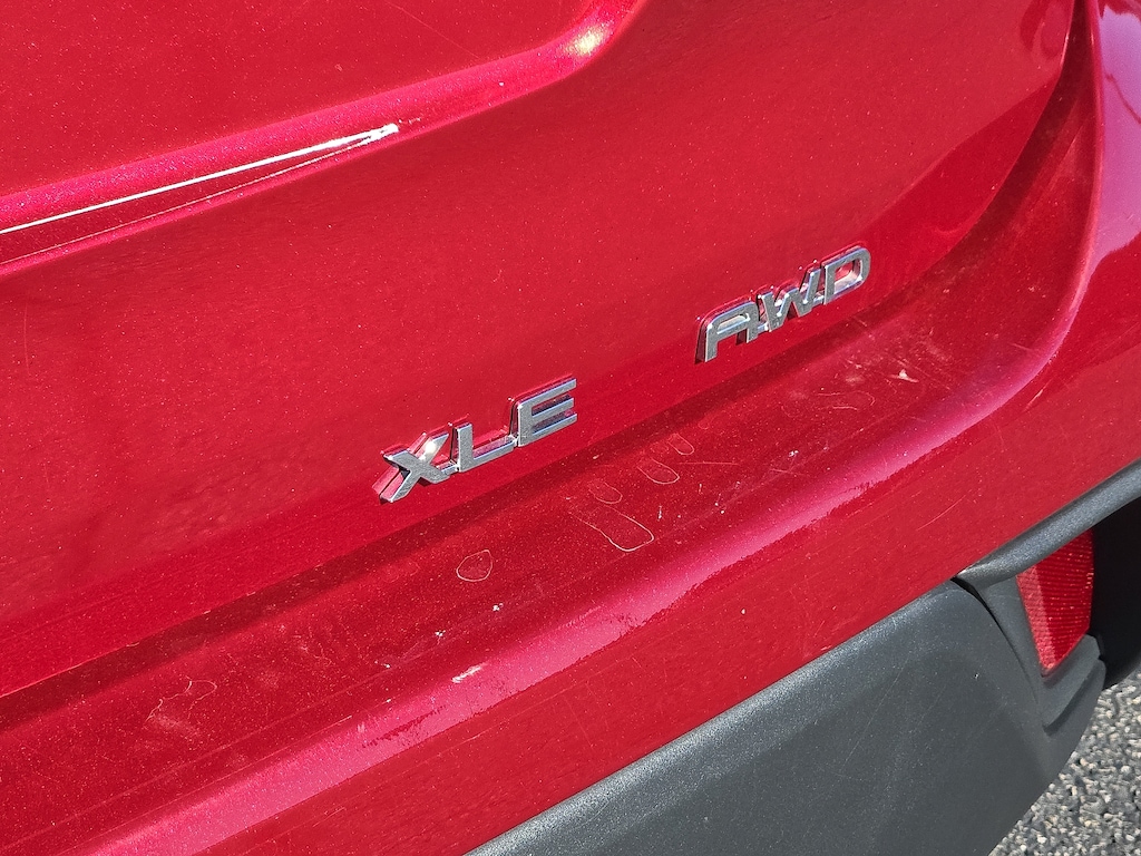 Used 2022 Toyota Highlander XLE WG