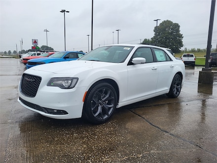 2023 Chrysler 300 300S Sedan