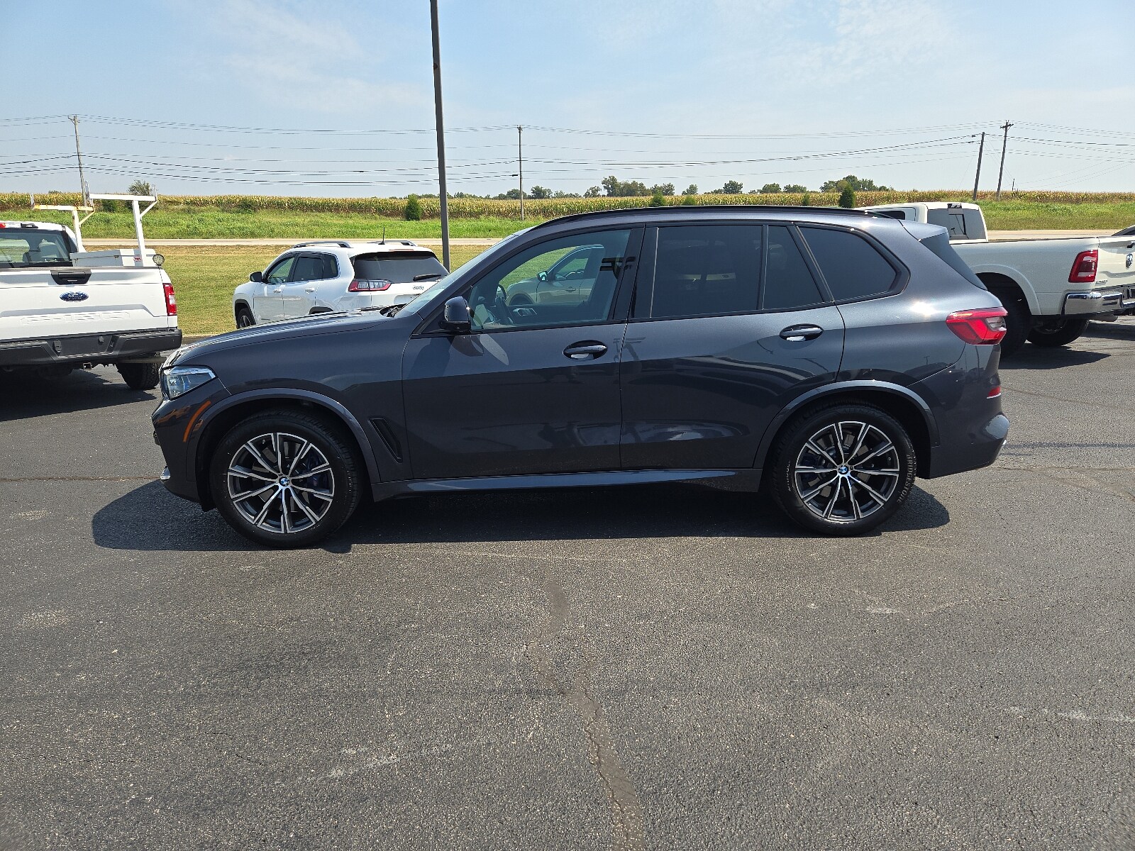 Used 2019 BMW X5 50i with VIN 5UXJU2C57KLN66670 for sale in Jasper, IN