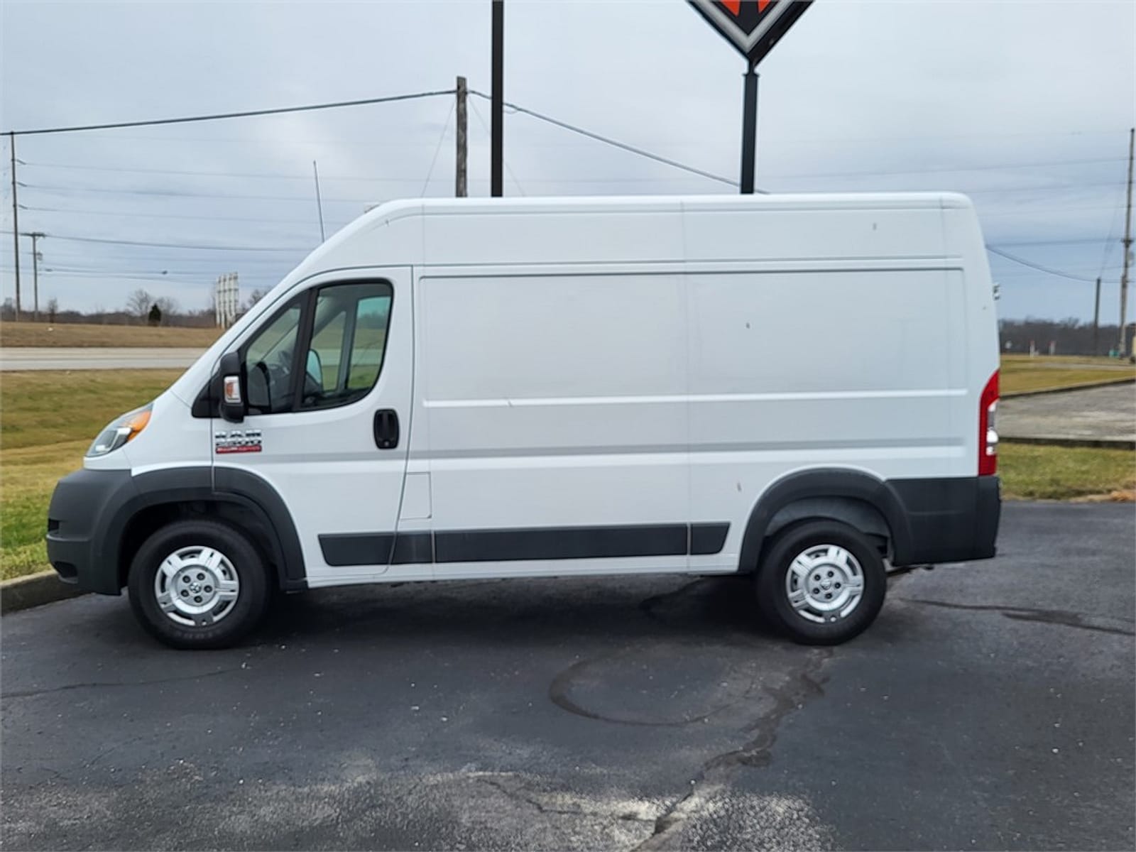 Used 2015 RAM ProMaster Cargo Van Base with VIN 3C6TRVCDXFE505887 for sale in Jasper, IN