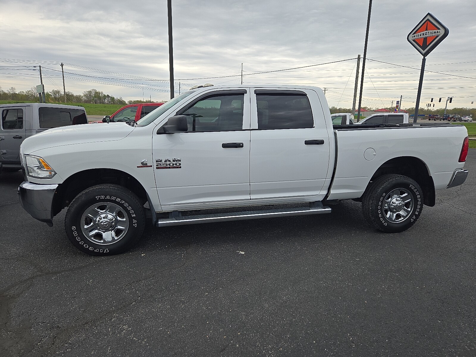 Used 2018 RAM Ram 2500 Pickup Tradesman with VIN 3C6UR5CL9JG316009 for sale in Jasper, IN