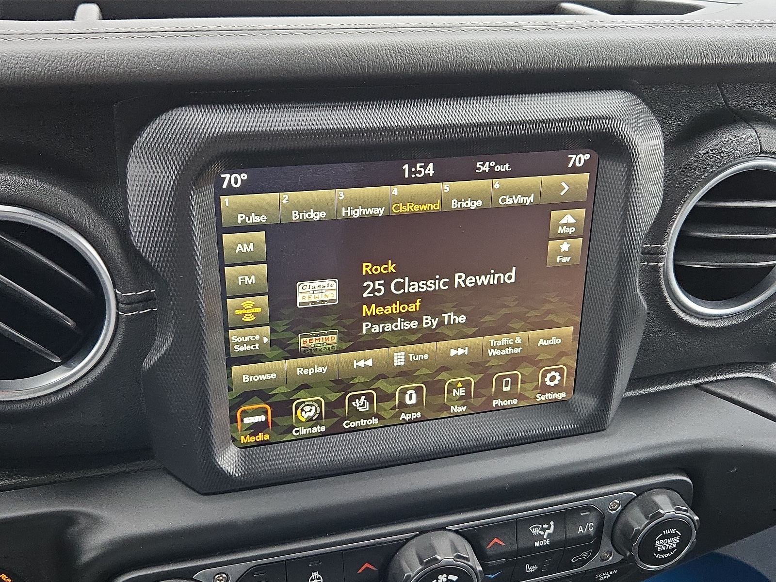 2020 Jeep Gladiator Overland - Photo 12