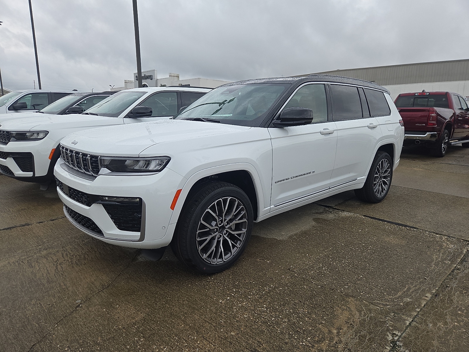 2027 Jeep Grand Cherokee L