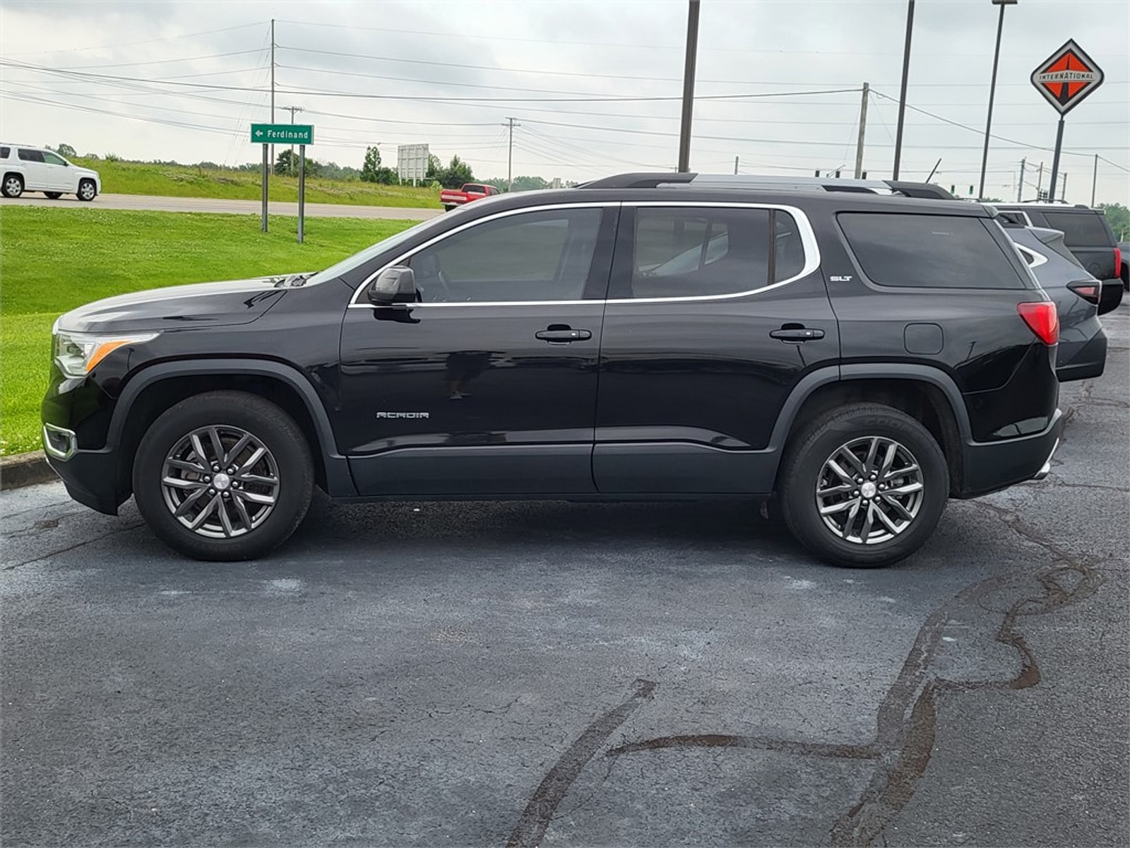 Used 2018 GMC Acadia SLT-1 with VIN 1GKKNMLS2JZ125064 for sale in Jasper, IN