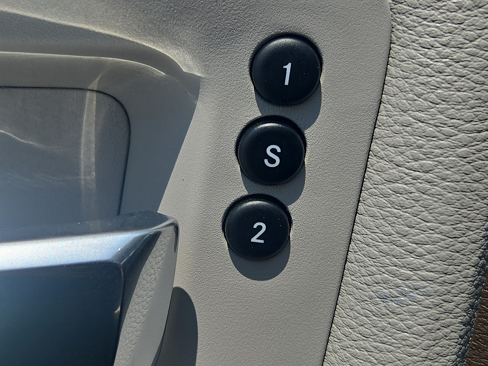 2025 RAM 2500 Laramie - Photo 11