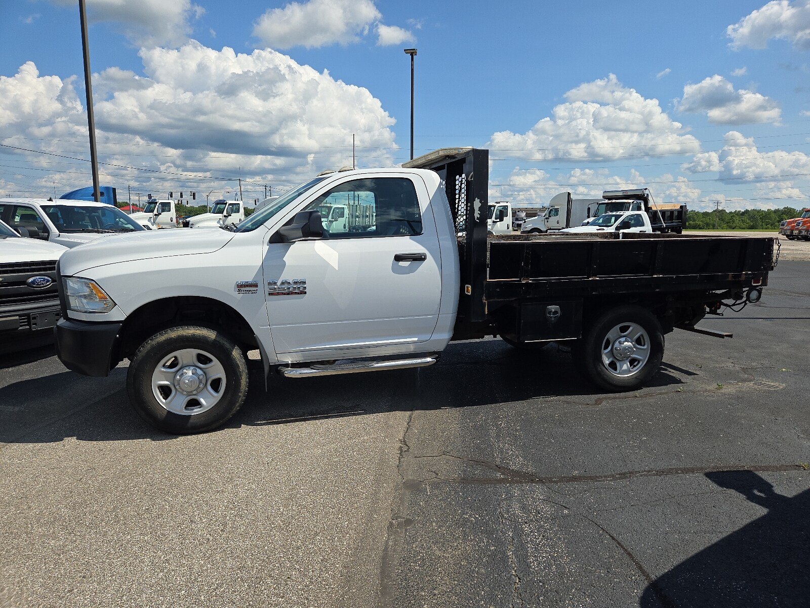 2018 Ram 3500 Tradesman SLT photo 2