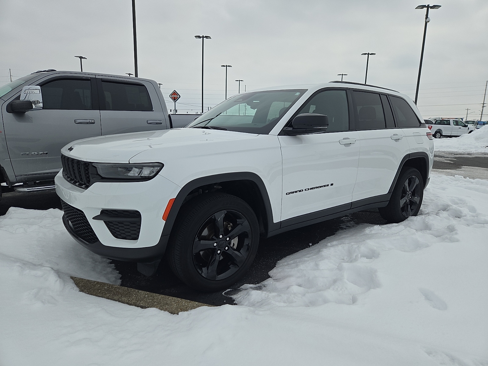 2023 Jeep Grand Cherokee UT 