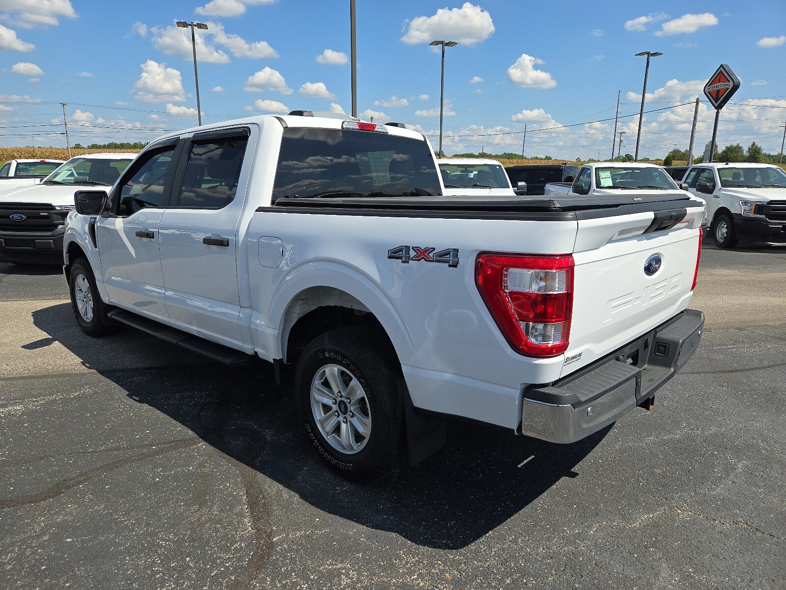 2021 Ford F-150 XL photo 3