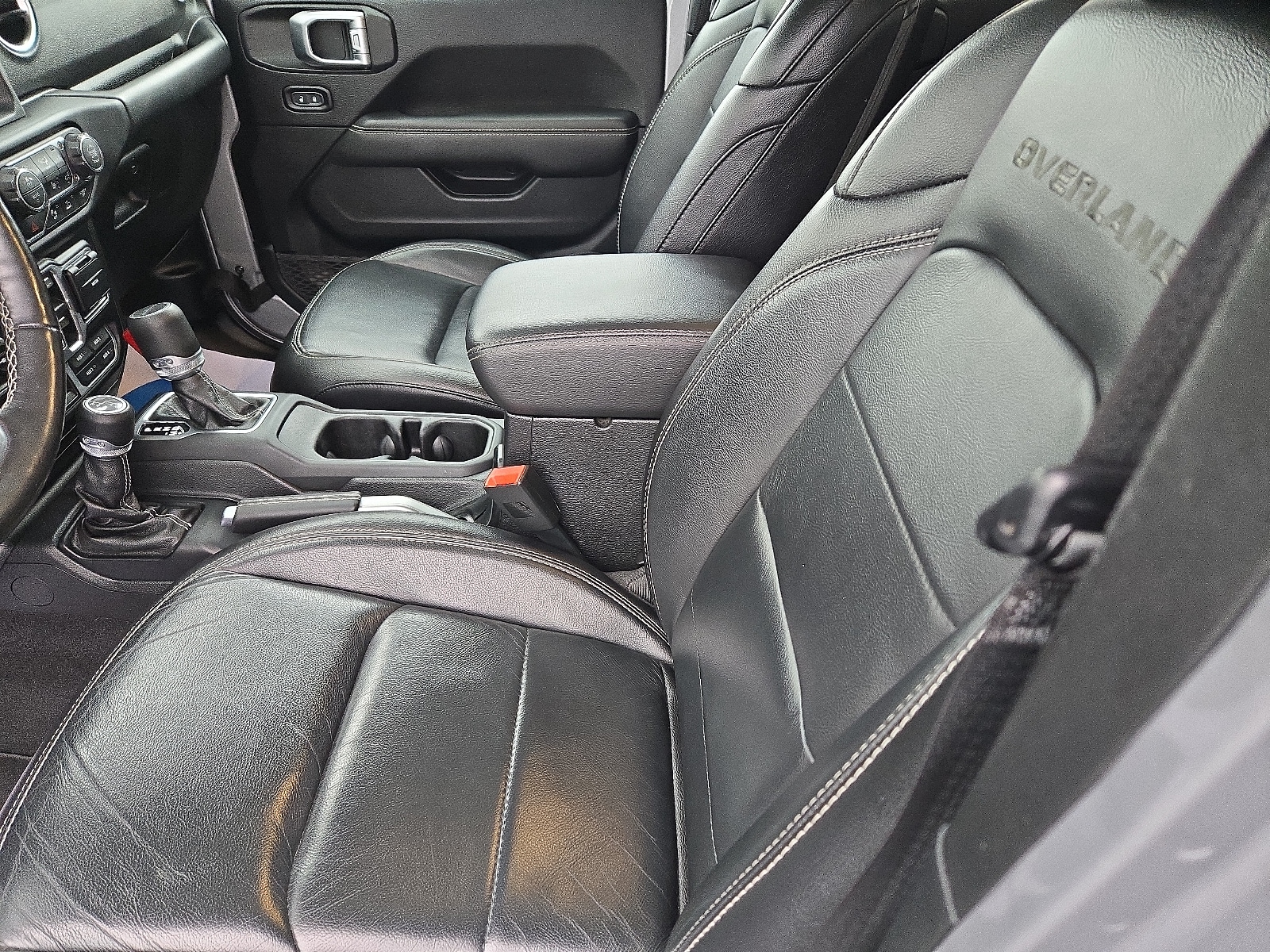 2020 Jeep Gladiator Overland - Photo 10