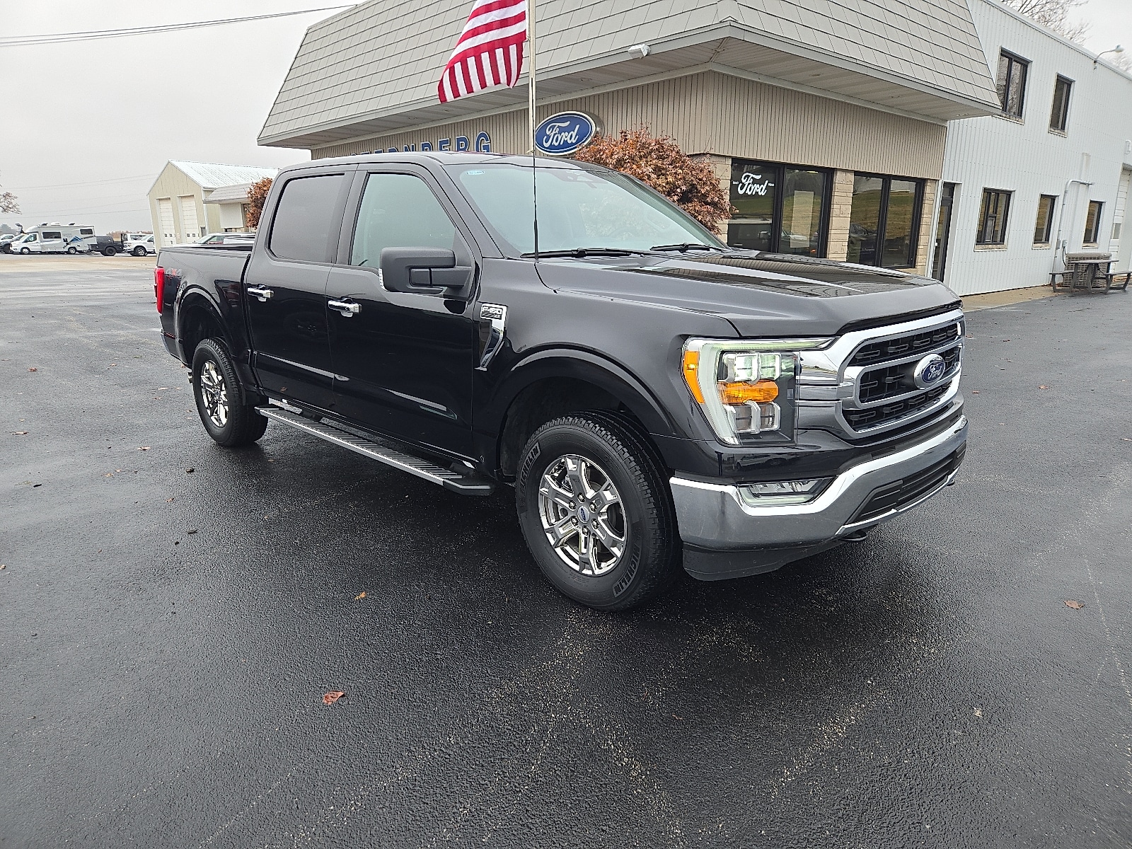 2023 Ford F-150 XLT's photo