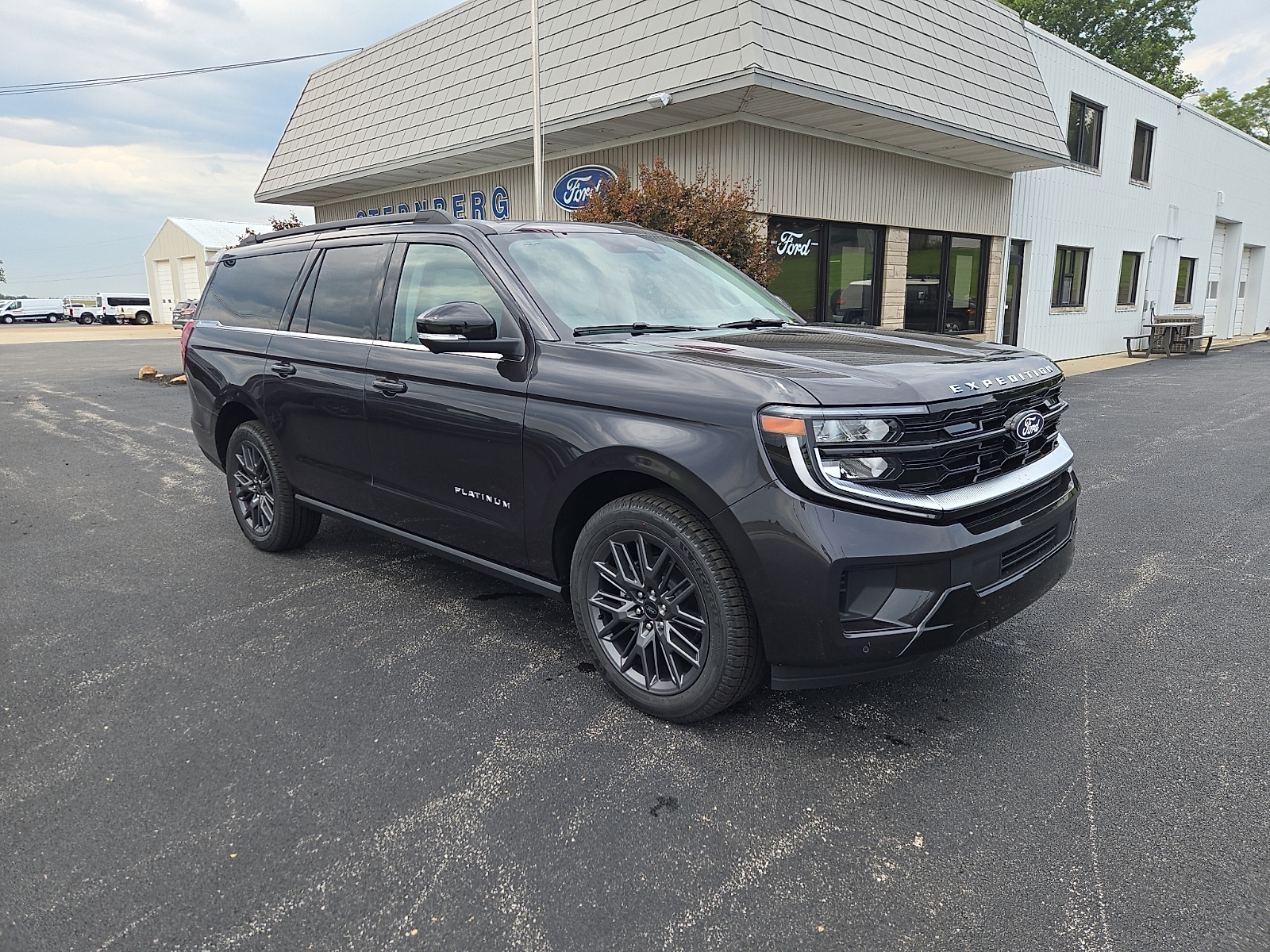 2027 Ford Expedition MAX Platinum