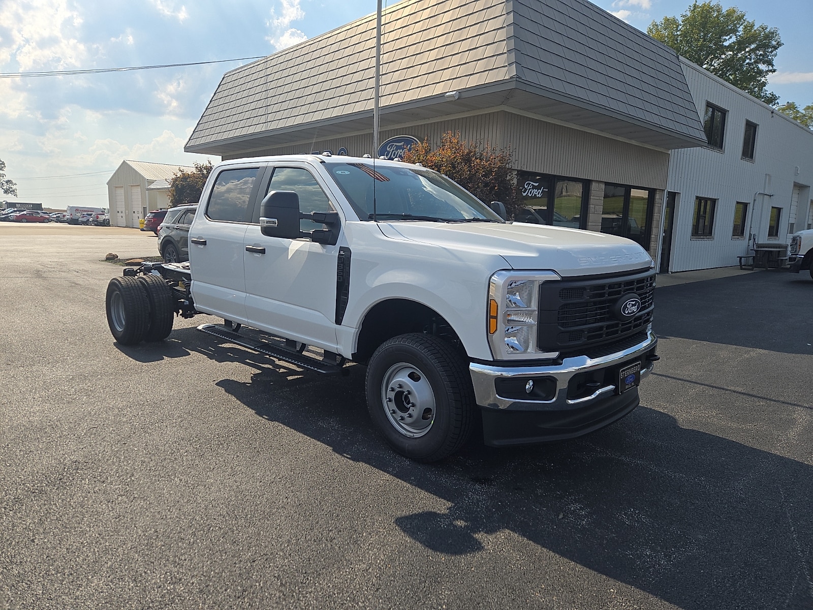 2027 Ford F-350 Chassis XL