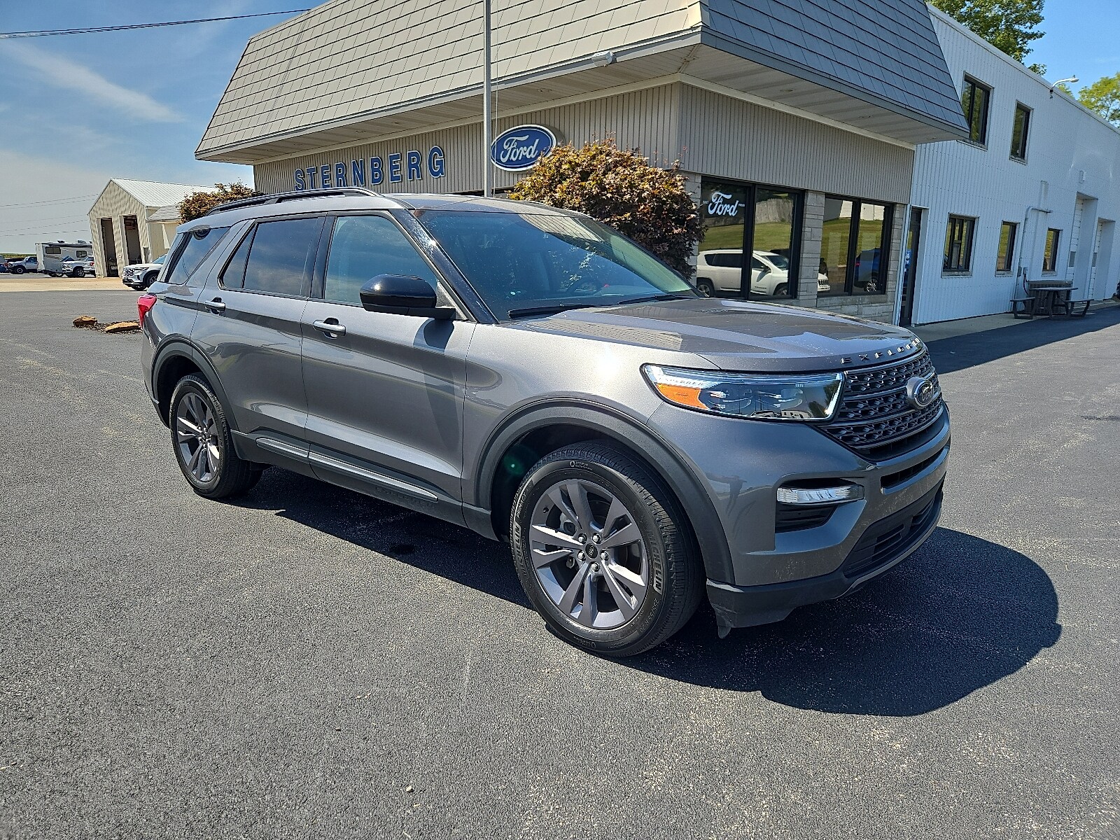 2022 Ford Explorer XLT's photo