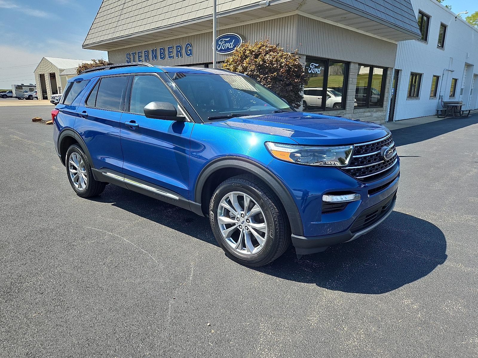 2022 Ford Explorer XLT's photo