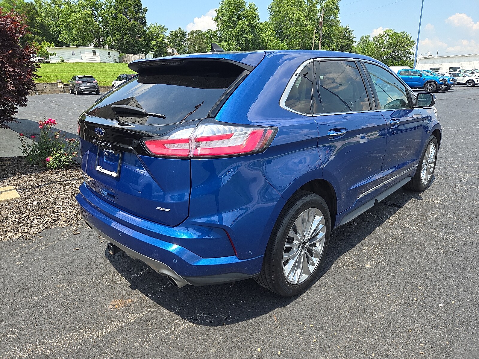 2024 Ford Edge Titanium photo 3