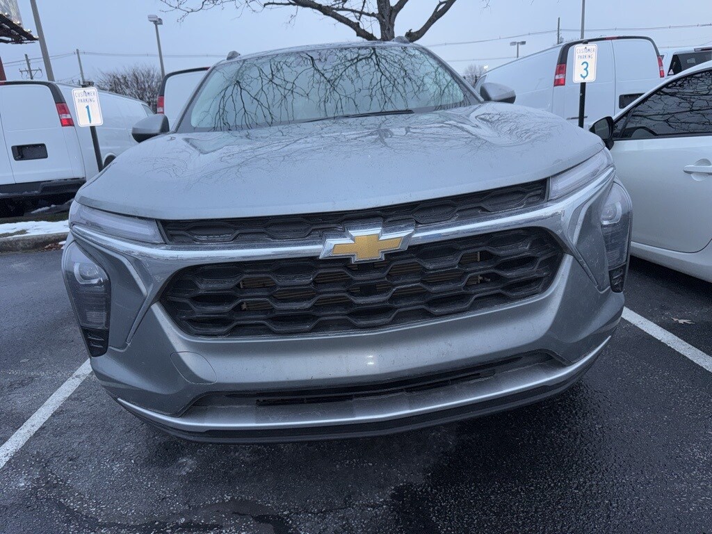 Used 2024 Chevrolet Trax LT SUV