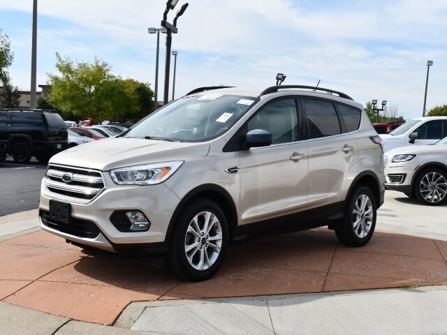 2018 Ford Escape SEL photo 3