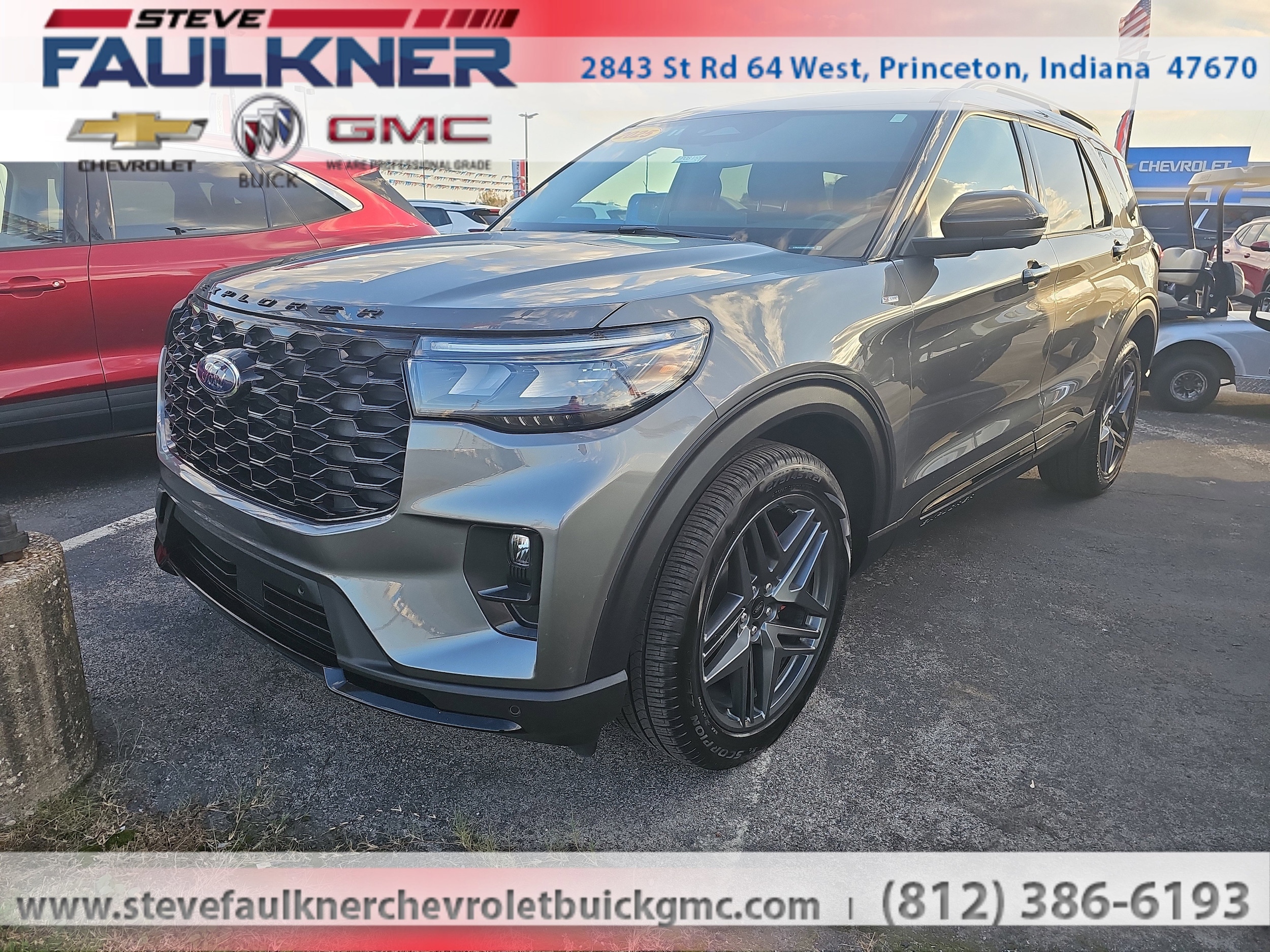 2025 Ford Explorer ST-LINE's photo