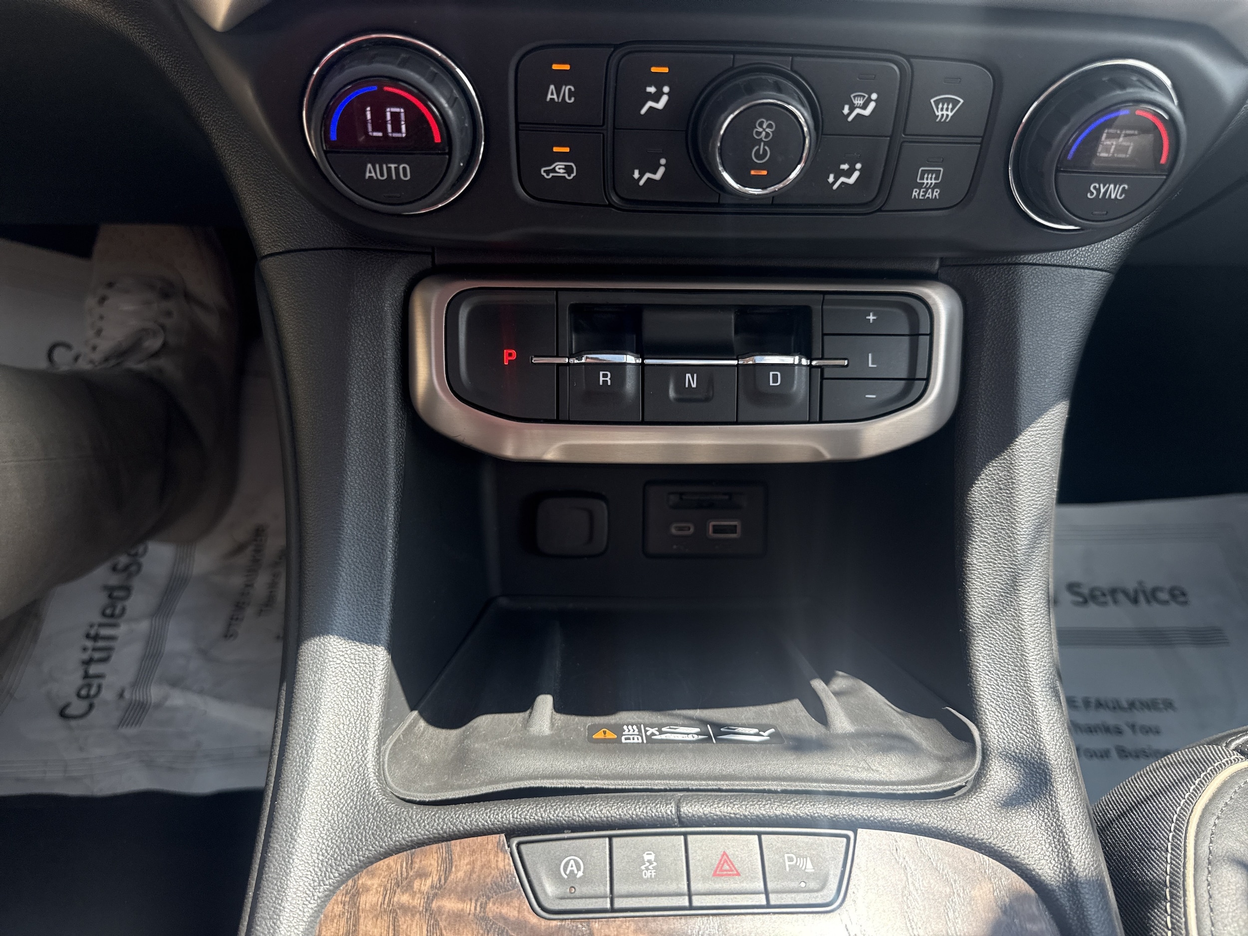 2020 GMC Acadia Denali - Photo 22