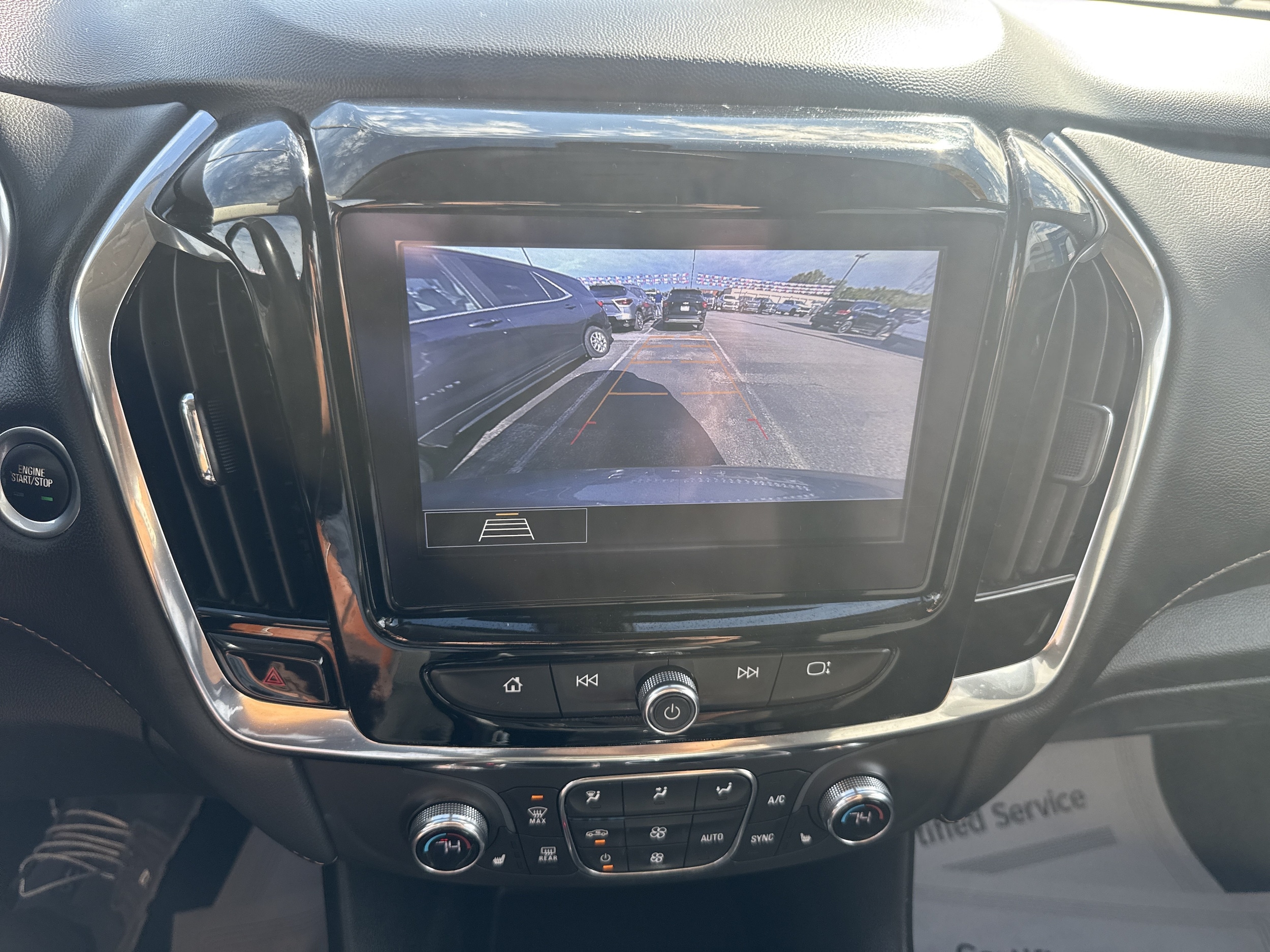 2021 Chevrolet Traverse 1LT - Photo 27